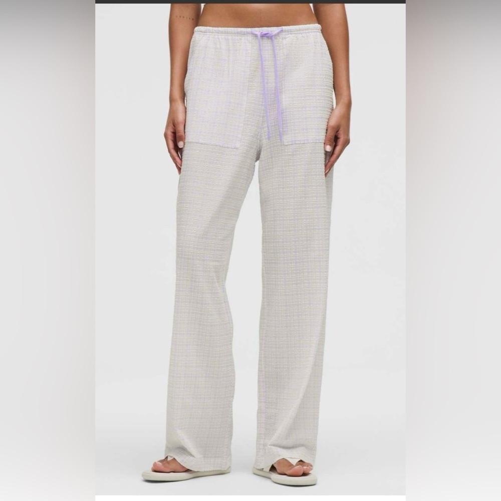 lululemon athletica Cream Straight Leg‎ Pants-31"